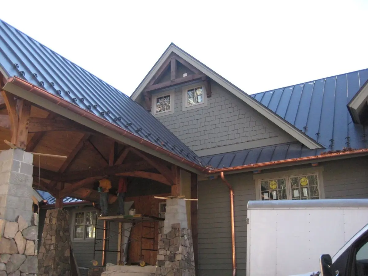 Craftsman Roofing team delivering quality roofing work in Alto
